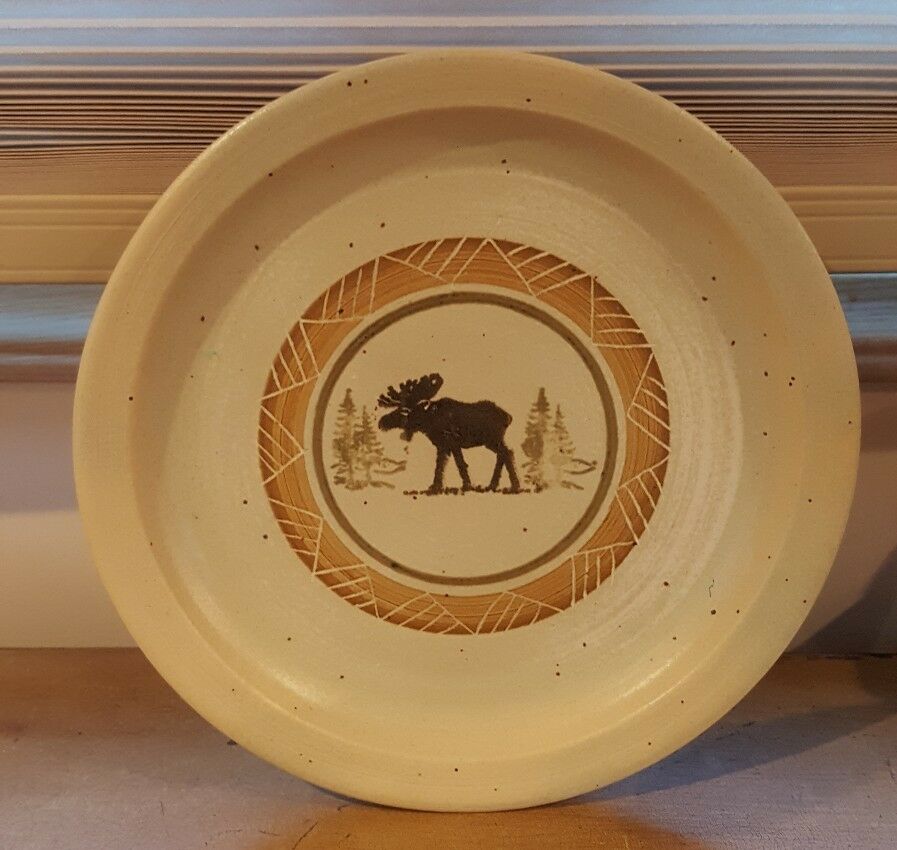 Dakota Stoneware Pottery Bushnell Sd Dinner Plate Moose
